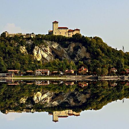 Residenza Esse Villa Angera Bagian luar foto