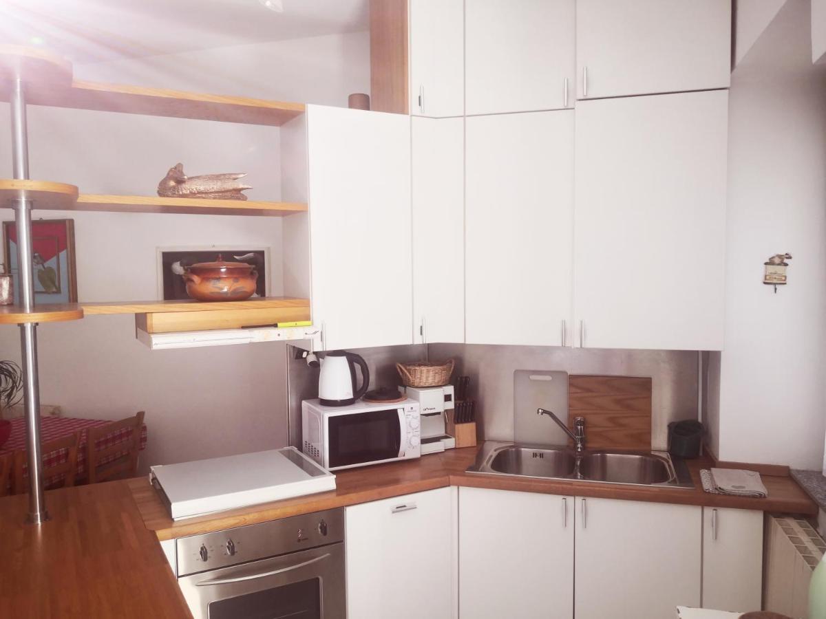 Residenza Esse Villa Angera Bagian luar foto