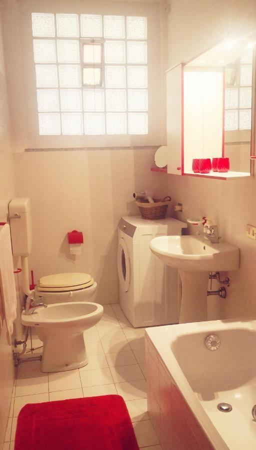Residenza Esse Villa Angera Bagian luar foto