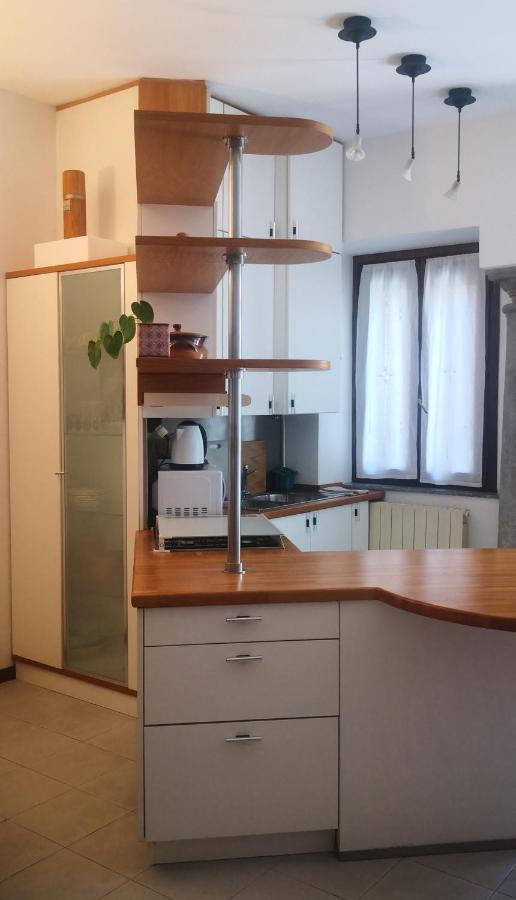 Residenza Esse Villa Angera Bagian luar foto
