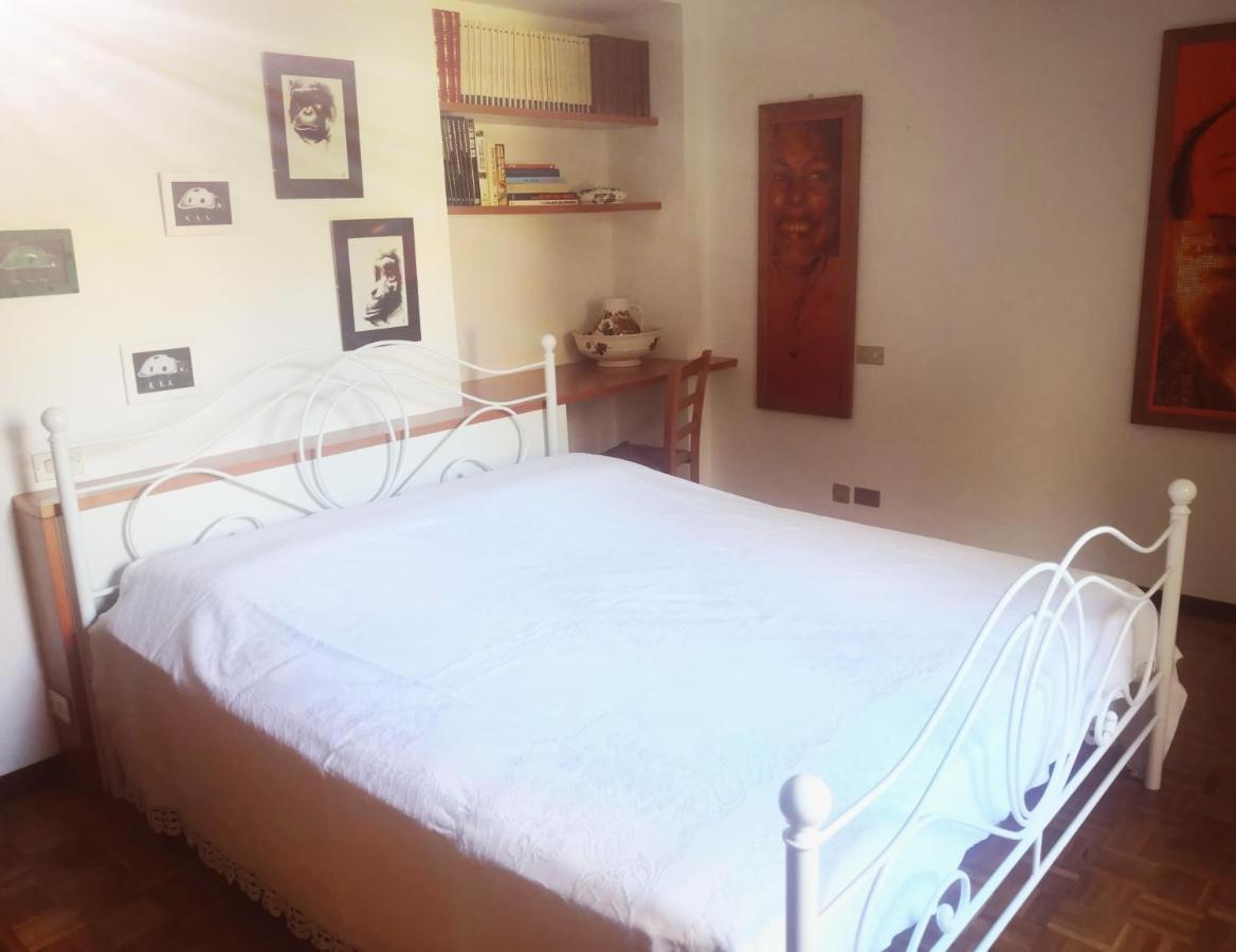 Residenza Esse Villa Angera Bagian luar foto