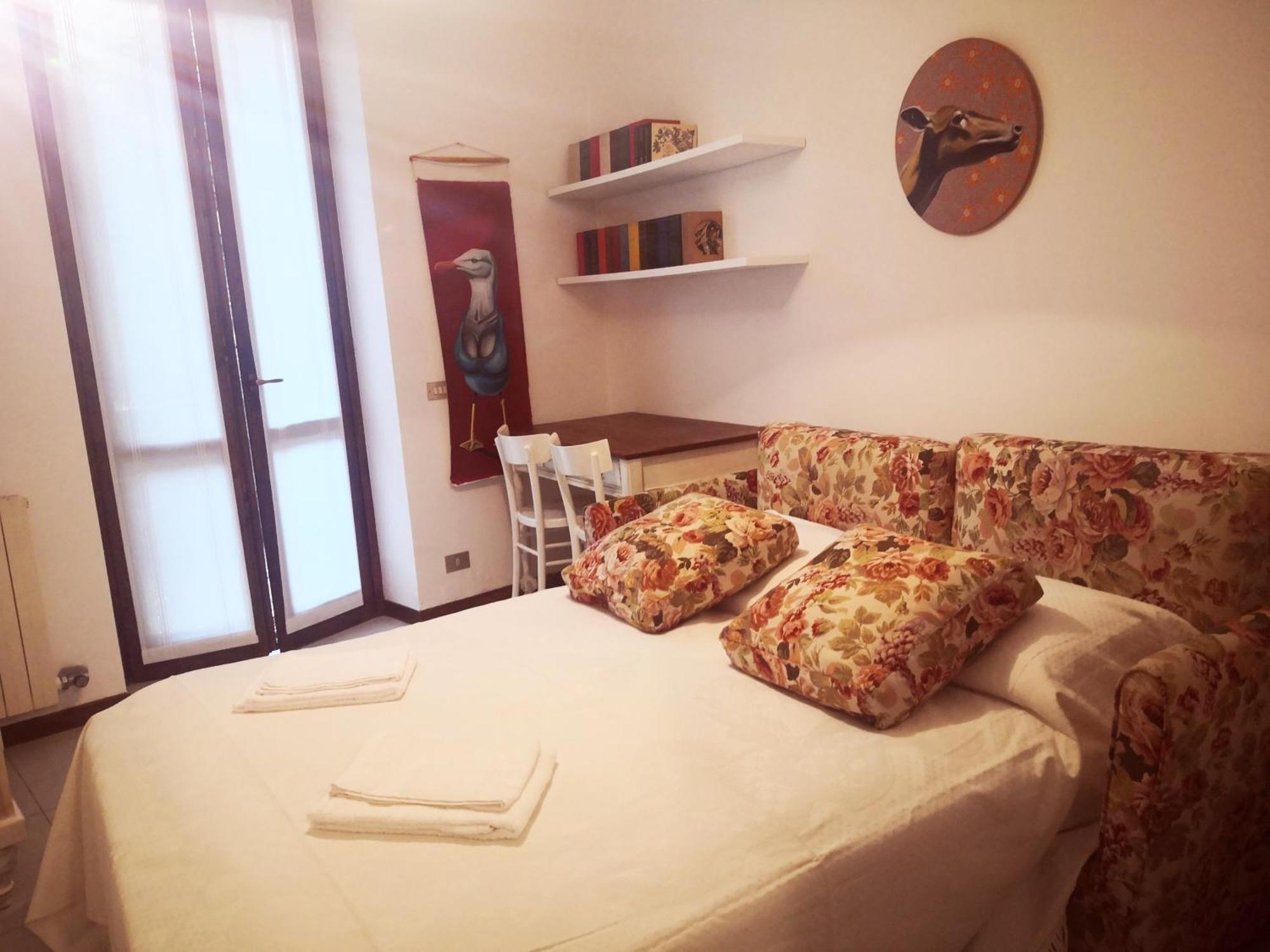 Residenza Esse Villa Angera Bagian luar foto